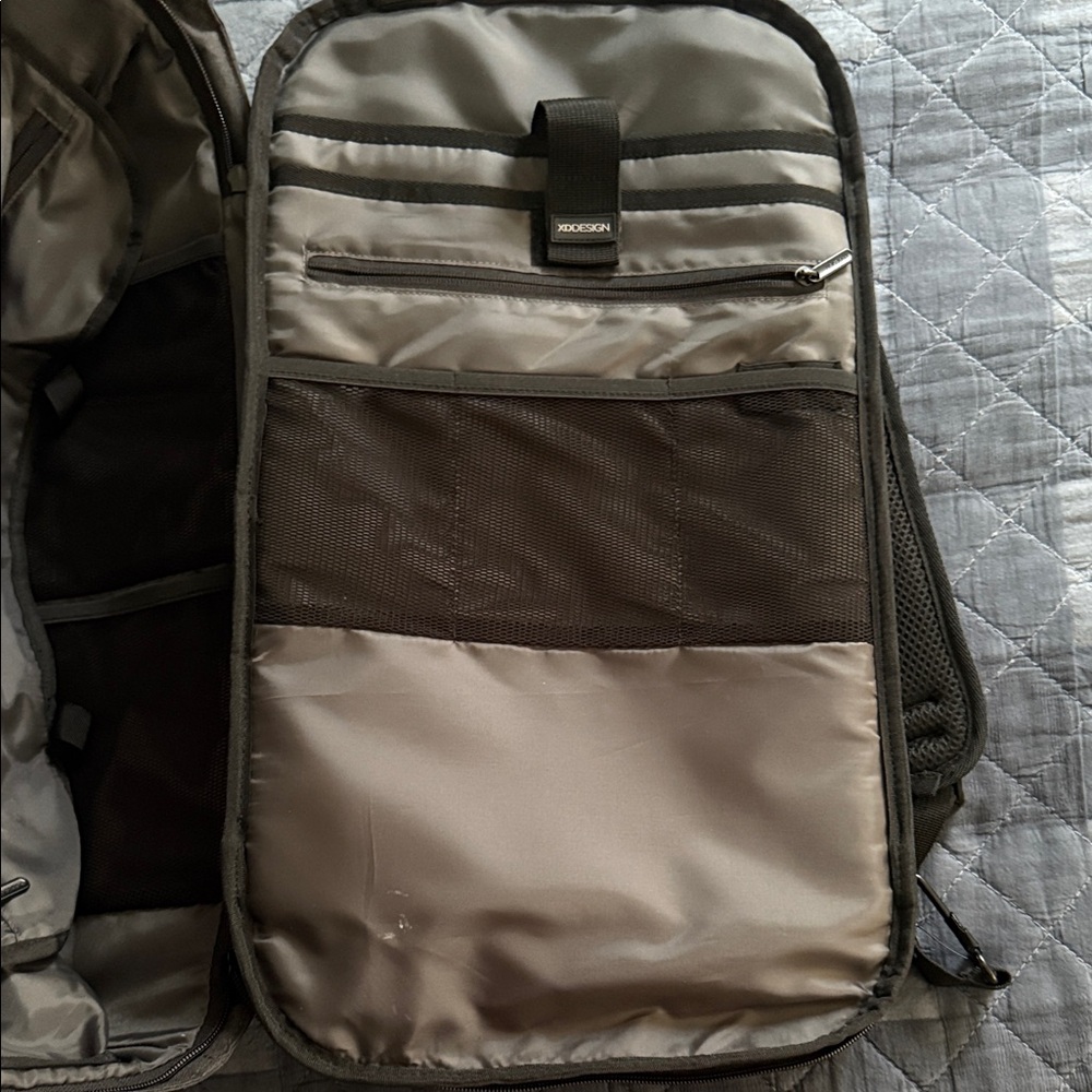 Black & Gray Men's Bag - Picture 7 of 14